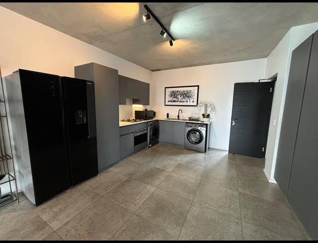 2 BEDROOM APARTMENT FOR SALE IN HYDE PARK